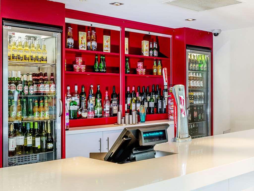 Travelodge Stratford Upon Avon Restaurant bilde